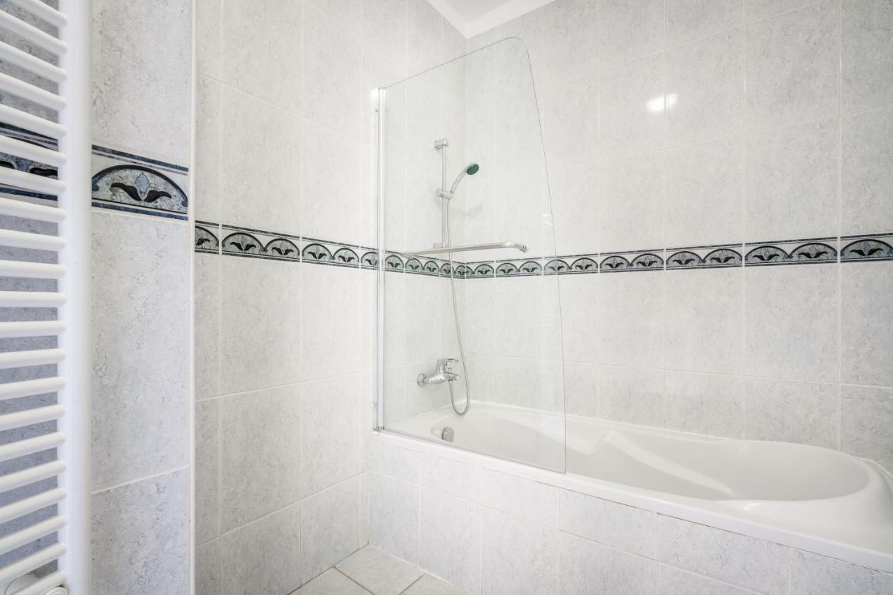 Bpr Soho Boutique Home With Ac Budapest Bagian luar foto